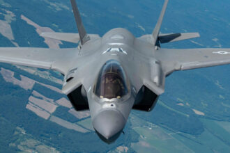 video motivul pentru care un avion f 35 de 200 de milioane de dolari s a prabusit in alaska a fost pacalit de gheata 68afdde62e8d3