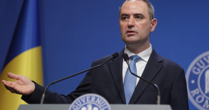 Românii vor suporta o nouă taxă: costuri suplimentare pentru coletele din afara Uniunii Europene, conform declarațiilor ministrului Finanțelor. 1 video noua taxa pentru romani vom plati in plus pentru coletele din afara ue anunta ministrul finantelor 689c8e06970a7