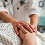 „Între bani și distanță: Povestea românilor care amână vizita la medic ani de zile” 3 video nu stiu daca am fost vreodata banii si distanta blocheaza accesul medical ce spun romanii care nu merg la medic cu anii 68ad33b065674