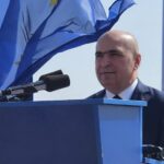 „Premierul Ilie Bolojan, contestat cu ocazia Zilei Marinei: 'Este esențial să evidențiem Constanța pentru a moderniza țara'” 2 video premierul ilie bolojan huiduit de ziua marinei sunt aici sa va spun ca modernizarea tarii nu se poate face fara a pune in valoare constanta 689f33a72149c
