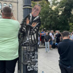 Protest în Piața Universității împotriva instituirii unei zile de doliu național pentru Iliescu; Jandarmeria consideră că acțiunea este neautorizată. 2 video protest in piata universitatii fata de declararea zilei de doliu national pentru iliescu jandarmeria spune ca manifestatia e ilegala 6894de05789e6