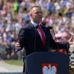 „Rusia nu este de neînvins: Președintele Poloniei subliniază triumful asupra bolșevicilor ca dovadă” 2 video rusia nu e invincibila victoria poloniei asupra bolsevicilor demonstreaza asta afirma presedintele poloniei 689fa22e1c498