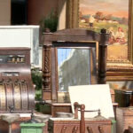 Povestea fascinantă a unei opere de artă răpite dintr-o expoziție bucureșteană: vândută cu doar 50 de euro într-un târg, a reușit să se întoarcă la creatorul său! 2 video saga unei opere de arta furate dintr o expozitie din capitala vanduta pe 50 de euro intr un targ a ajuns in cele din urma la autoare 688dcb9e97c4b