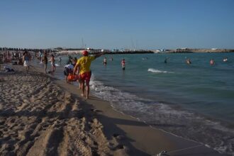 video salvamarii din eforie nord avertizeaza ignorarea regulilor pe plaja te poate costa scump 6890860cb1e3d