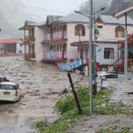 Sat din India devastat de inundații la poalele Himalayei: bilanț tragic cu patru vieți pierdute și peste 50 de persoane dispărute 2 video sat indian distrus de viitura la poalele muntilor himalaya cel putin 4 morti si peste 50 de disparuti 689221c474eb3
