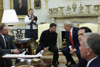 video trump anunta ca sua se vor implica in problema garantiilor de securitate pentru ucraina razboiul se va incheia lumea s a saturat 68a377336a4ba