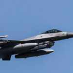 Un F-16 polonez s-a prăbușit în timpul antrenamentelor pentru un spectacol aerian, pierzându-și viața pilotul. 3 video un avion de vanatoare f 16 al poloniei s a prabusit in timpul pregatirilor pentru un spectacol aerian pilotul a murit 68b0b421abe8c