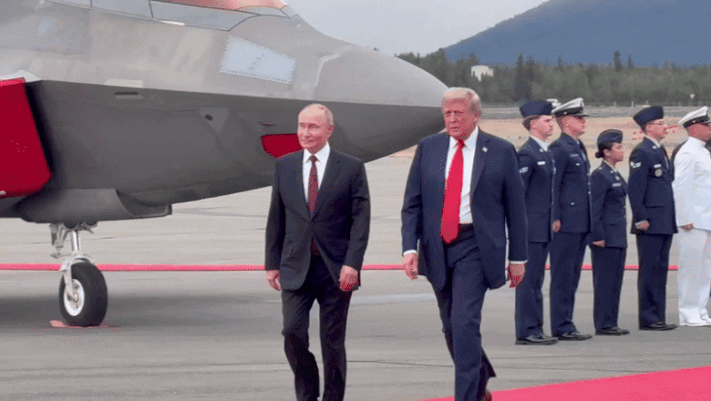 video un avion invizibil b 2 folosit la bombardarea instalatiilor nucleare ale iranului a zburat la mica inaltime pe deasupra lui putin 689f9b438c373