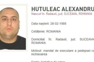 video un barbat aflat pe lista most wanted dupa ce a lovit cu sabia in cap un politist a fost adus in tara din norvegia 68a85729a3b45