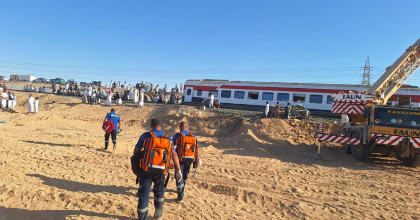 Tragedie în Egipt: Trei vieți pierdute și peste 100 de răniți în urma deraiării unui tren 1 videofoto cel putin trei morti si peste 100 de raniti dupa deraierea unui tren in egipt 68b3f8d69ddc9
