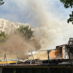 Foc devastator în inima Bucureștiului, la fostul restaurant Mărul de Aur – Alertă RO-Alert activată! 2 videofoto incendiu in zona centrala din bucuresti la fostul restaurant marul de aur a fost emis mesaj ro alert 68b03d1e277d2