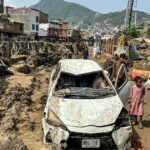 Inundații catastrofale în Pakistan: peste 321 de vieți curmate în ultimele 48 de ore, iar starea de dezastru a fost instituită! 2 videofoto inundatii devastatoare in pakistan cel putin 321 de persoane au murit in ultimele 48 de ore a fost declarata stare de dezastru 68a06ab52064b