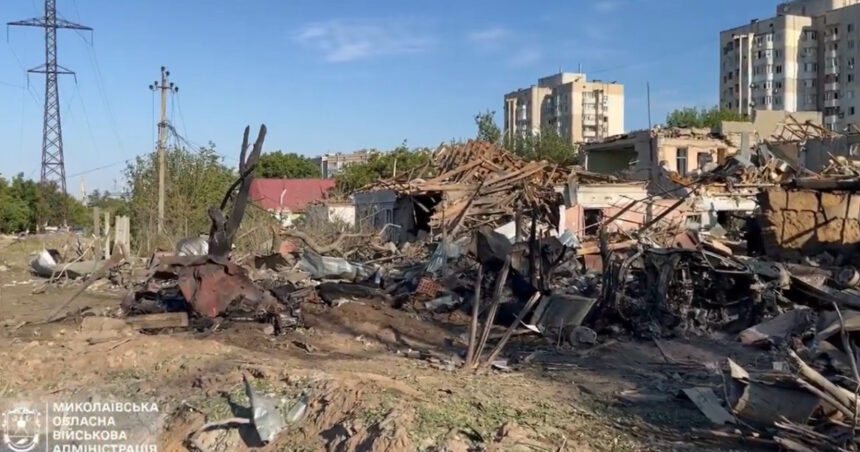 Rusia lovește Mîkolaiv cu rachete: șapte răniți în atacul din sudul Ucrainei 1 videofoto rusia a atacat cu rachete orasul mikolaiv din sudul ucrainei sapte persoane au fost ranite 688f4af005d17
