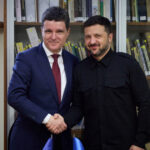 Zelenski își exprimă recunoștința către Nicușor Dan: Ucraina apreciază sprijinul României în furnizarea de echipamente de apărare 2 volodimir zelenski ii multumeste lui nicusor dan ucraina pretuieste livrarile romaniei de echipament defensiv 68ac6ee7922ad