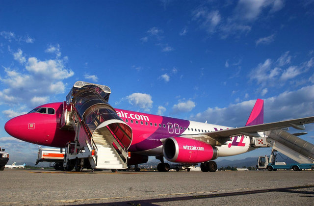 Wizz Air își lărgește orizonturile la Sibiu, beneficiind de suport financiar! 1 wizz air anunta extinderea la sibiu unde a primit ajutor de stat foto 689221f52b3e7