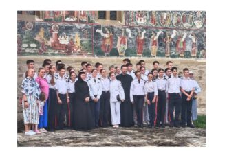 zece elevi de la colegiul militar alexandru ioan cuza din constanta recompensati cu o tabara de suflet la manastirea putna 68931e80bad53