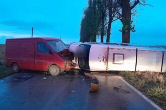 accident rutier la iesire din municipiul tulcea catre agighiol ambii soferi transportati la spital 68c413caea7ca