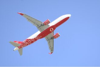 alerta pe aeroportul henri coanda trei cetateni iranieni care au incercat sa intre ilegal in spatiul schengen folosindu se de documente false 68ce5cf22702e
