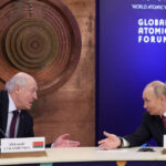Alexander Lukașenko îi sugerează lui Vladimir Putin să dezvolte o centrală nucleară pentru a furniza electricitate Ucrainei aflate sub ocupație. 3 alexander lukasenko i a propus lui vladimir putin sa construiasca o centrala nucleara pentru a da energie electrica ucrainei ocupatea 68d7f73e713c9