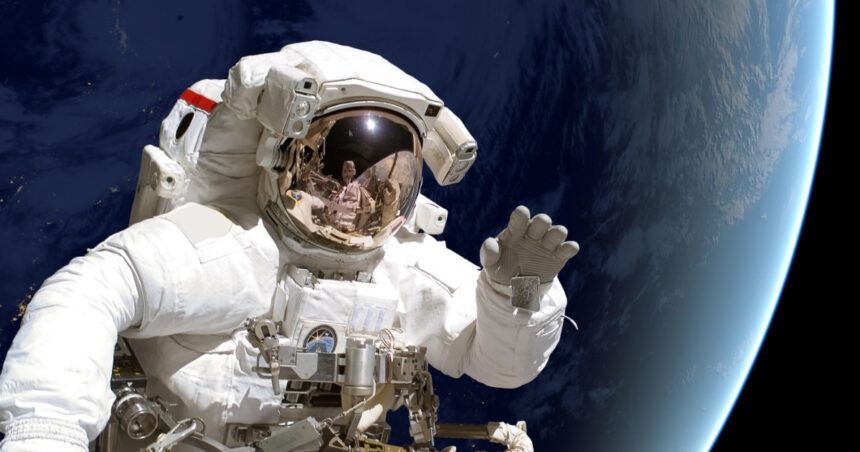 „Captivă între stele: O femeie își riscă averea pentru iubirea unui impostor care pretinde că e astronaut” 1 am nevoie de oxigen o femeie a pierdut mii de dolari dupa ce s a indragostit de un escroc ce s a dat drept astronaut aflat in spatiu 68b7c3213a96f