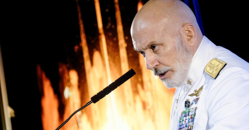 Amiralul Giuseppe Cavo Dragone: „NATO își întărește pregătirile pentru eventualitatea unei plecări a SUA din estul Alianței” 1 amiralul giuseppe cavo dragone nato se declara pregatita pentru o posibila retragere a sua de pe flancul estic 68d84bc89a8dd