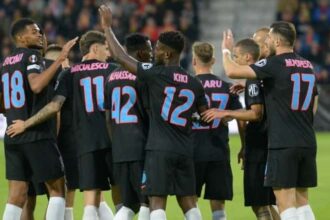 analiza de ce se ineaca fcsb in subsolul clasamentului in timp ce craiova viseaza la titlu 68d8d3523064d