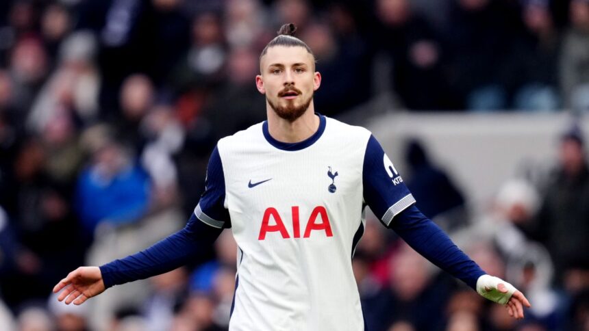 Antrenorul de la Tottenham își împărtășește gândurile despre întoarcerea lui Drăgușin! Cât timp îi mai rămâne românului până la reintegrare? 1 antrenorul lui tottenham a vorbit despre revenirea lui dragusin cat mai are de asteptat romanul 68bc821d1e3ca