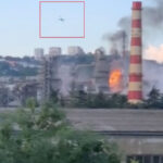 Război aerian: Peste 160 de drone au devastat zone strategice în confruntarea dintre Rusia și Ucraina. Care sunt țintele afectate? 2 atacuri reciproce cu peste 160 de drone intre rusia si ucraina ce zone au fost lovite 68bc605abc179