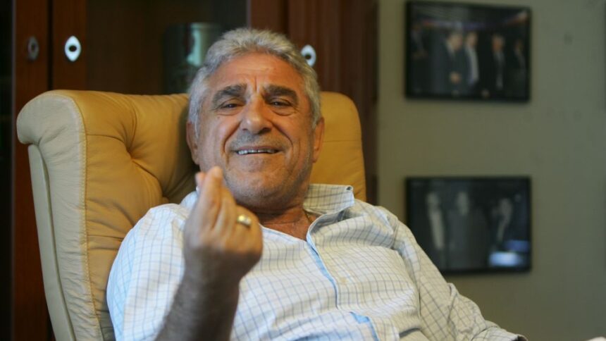 „FCSB și CFR, pregătiți-vă! Ioan Becali dezvăluie formula secretă pentru a înfrunta Universitatea Craiova” 1 atentie fcsb si cfr ioan becali stie reteta prin care poate fi oprita universitatea craiova 68be8def5b6cc