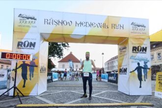 atletul de la cs medgidia ionut cristea pe podium la rasnov medieval run 68b6266e7f51b