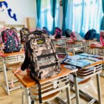 Sărbătorile strălucesc la Constanța, în ciuda austerității… dar elevii rămân fără uneltele necesare! 3 austeritatea nu taie iluminatul festiv de la constanta doar rechizitele elevilor 68b4db8084225