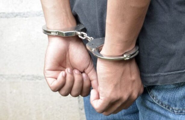 barbat cu mandat european de arestare depistat in aeroportul mihail kogalniceanu 68d1462854165