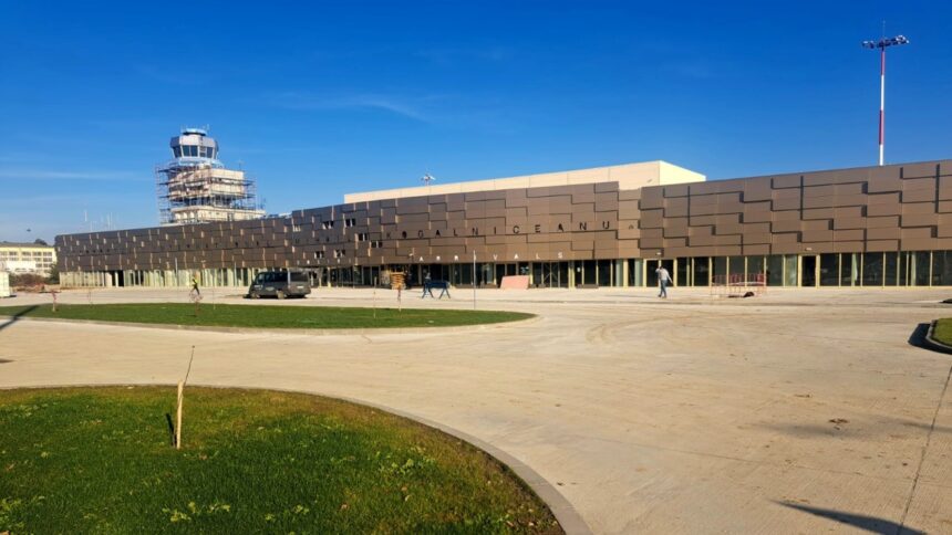 Capturat la Aeroportul Mihail Kogălniceanu: Un bărbat căutat prin mandat european de arestare 1 barbat cu mandat european de arestare prins de politisti in aeroportul mihail kogalniceanu 68d13774a0e94