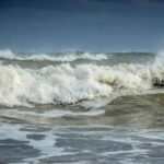 Bărbat de 70 de ani salvat în valurile mării pe plaja Steaguri din Costinești 2 barbat de 70 de ani resuscitat pe plaja steaguri din costinesti 68b815e977ae8