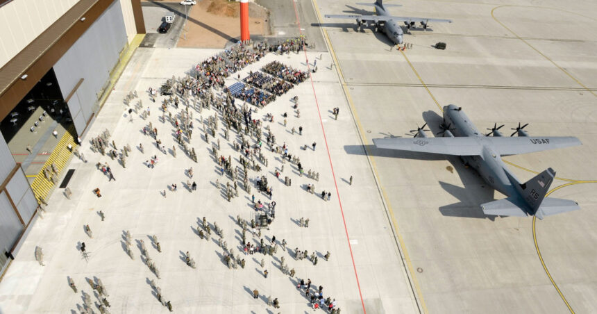 Baza militară Ramstein, sub asediu: 270 de incidente cu drone în doar 3 luni! 1 bazele militare din germania au raportat 270 de incidente cu drone in doar 3 luni ramstein a fost vizitata de 15 aparate simultan 68d682a8cc57b