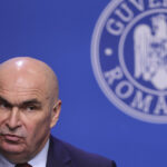 Bolojan se angajează să implementeze o „transformare radicală” în sistemul sanitar, în urma tragediei în care au murit 6 copii la Spitalul din Iași: „Voi acționa fără ezitare pentru a pedepsi” 2 bolojan promite o reforma profunda in sanatate dupa moartea a 6 copii la spitalul din iasi nu voi avea nicio ezitare sa sanctionez 68d6e190539e1