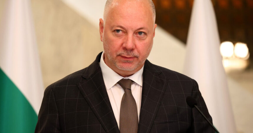 Bulgaria anunță o măsură ce poate influența Ungaria: va opri tranzitul gazelor rusești pentru contractele pe termen scurt în 2026. 1 bulgaria ia o decizie care ar putea afecta ungaria va suspenda tranzitul gazelor rusesti pentru contractele pe termen scurt in 2026 68d57e7fbbea6