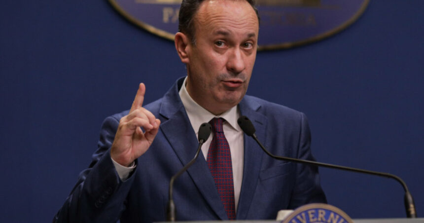 Câciu îi reproșează Ioanei Ene Dogioiu declarațiile despre plafonarea prețurilor alimentelor: „Nu reprezintă coaliția. Ar trebui să-și prezinte scuze publice” 1 caciu o critica pe ioana ene dogioiu pe tema plafonarii la alimente nu vorbeste in numele coalitiei sa isi ceara scuze public 68c6b745971cd