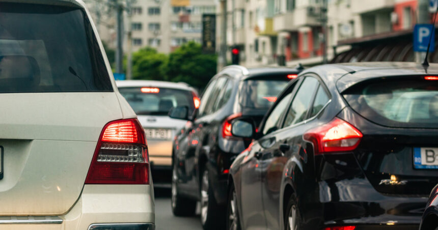 Timpul risipit de români în aglomerație: De ce orele prânzului aduc cele mai mari ambuteiaje? 1 cate zile pierd romanii in trafic motivul pentru care varfurile de trafic se inregistreaza la orele pranzului 68ca6259062c3