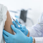 Cine nu mai beneficiază de vaccinare gratuită? Avertismentul medicilor: „Multe persoane se confruntă cu această problemă” 2 categorii de persoane care nu se mai pot vaccina gratuit medicii avertizeaza multi oameni se afla in aceasta situatie 68ccd7b74abab
