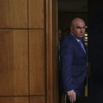 Câte persoane părăsesc Cancelaria Prim-ministrului? Declarațiile lui Ilie Bolojan 2 cati oameni pleaca de la cancelaria premierului anuntul lui ilie bolojan 68b6e94887caf
