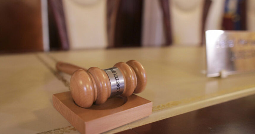 CCR a declarat inadmisibil apelul Opoziției referitor la reformarea ANRE, ASF și ANCOM: Executivul a argumentat URGENȚA și necesitatea implementării legii. 1 ccr a respins sesizarea opozitiei privind reforma anre asf si ancom guvernul a justificat urgenta si necesitatea adoptarii legii 68d3c3878503f