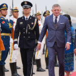 Mesajul surprinzător al liderului european prezent la grandioasa paradă de la Beijing pentru Xi Jinping 2 ce i a transmis lui xi jinping singurul lider din ue care a participat la parada uriasa de la beijing 68b95596533d7