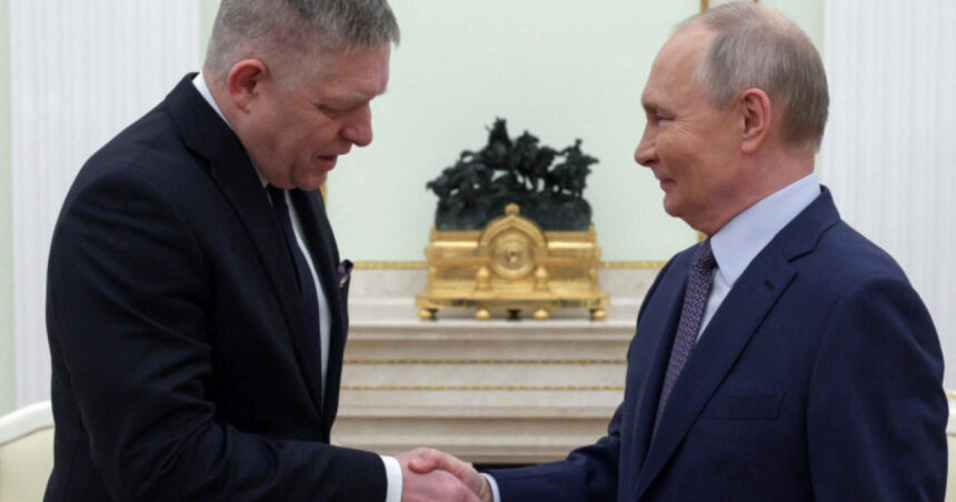 Consecințele întâlnirii dintre Robert Fico și Vladimir Putin la Moscova: Impactul asupra partidului premierului slovac 1 ce s a intamplat dupa ce robert fico i a strans mana lui vladimir putin la moscova repercusiuni asupra partidului premierului slovac 68c9af5d56fe9