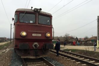 circulatia trenurilor oprita temporar intre constanta si bucuresti din cauza unui incendiu de vegetatie 68bf0523b708b
