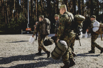 coada la antrenamentele militare voluntare din polonia gesturi disperate de teama unei agresiuni a rusiei 68c5674200de5