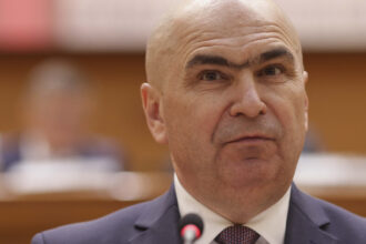 companiile de stat vor fi reformate mai putini oameni in conducere indemnizatiile limitate forma finala aprobata de guvern document 68b612f849855
