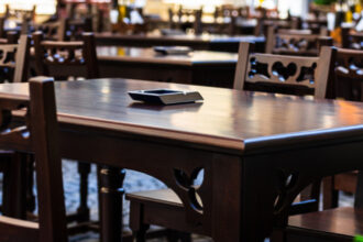companiile din horeca se plang ca restaurantele si hotelurile au ramas fara jumatate din clienti solicitarea lor catre guvern 68d440faca9b0