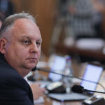 Între intrigă și putere: dezvăluiri despre conspirația unui secretar de stat din Ministerul Economiei și șeful ANPC pentru ocuparea unei funcții locale. Mesajul DNA 3 complot al unui secretar de stat din ministerul economiei si al sefului anpc pentru a elibera un post la nivel local ce a transmis dna 68cd5a143e0ec
