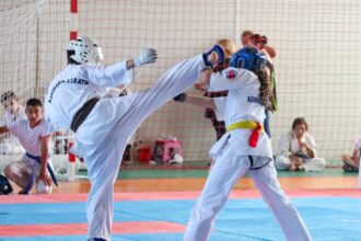 concurs international de karate kyokushin in sala de sport de la ovidiu 68baed92091e2